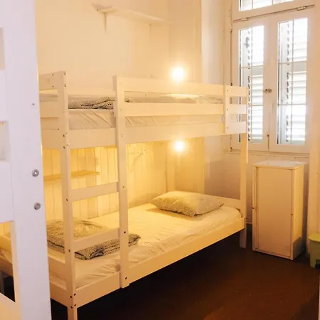 Agueita House Хостел