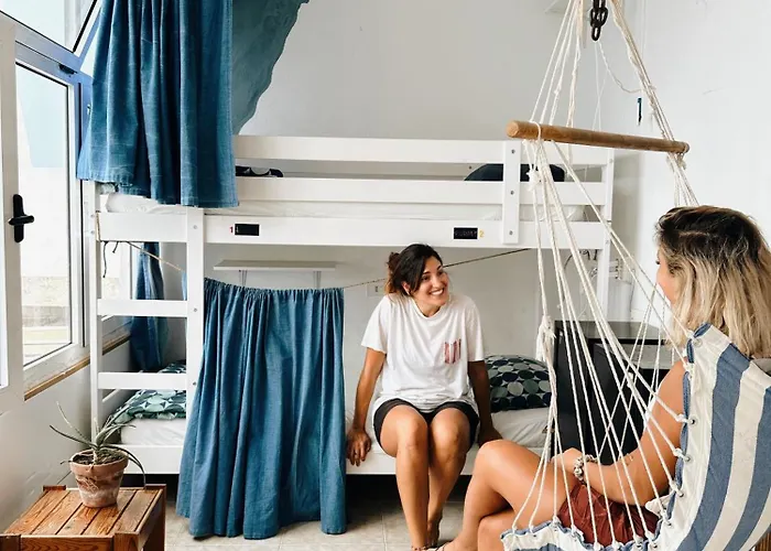 Agueita House بيت شباب